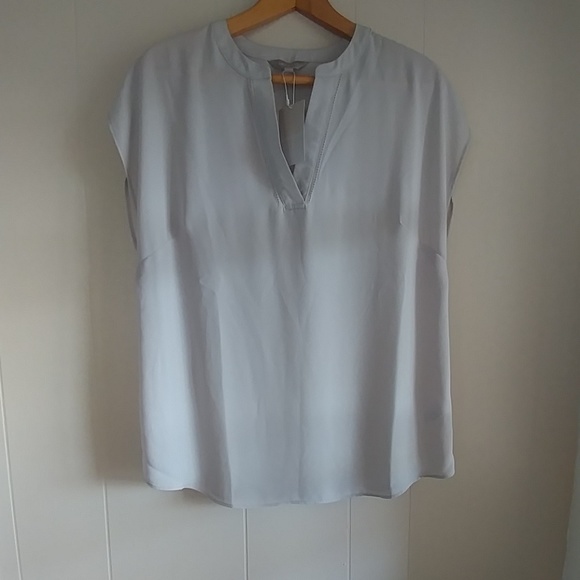 Anthology Tops - Anthology NWT Flowy Fit Blouse Womens Size 6